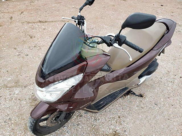 LOTE 018 - HONDA PCX 150 DLX 2018