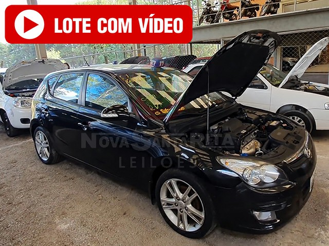 LOTE 014 - Hyundai i30 GLS 2.0 16V (aut) 2011