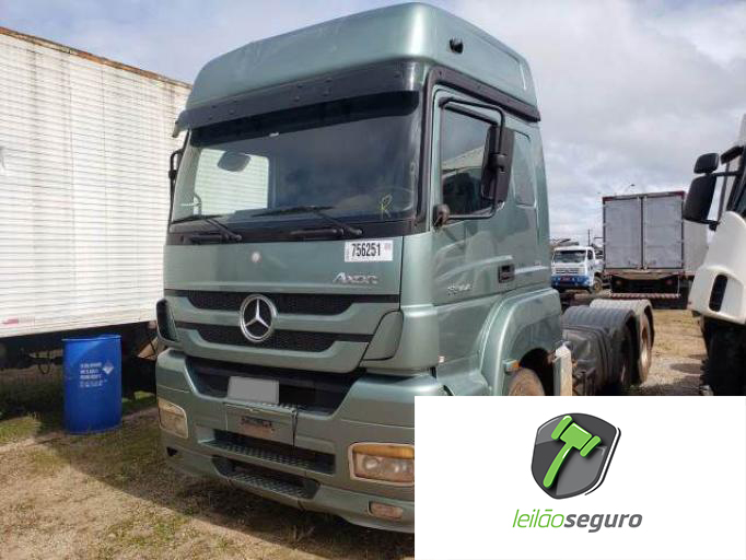 LOTE 014 MERCEDES BENZ AXOR 2013