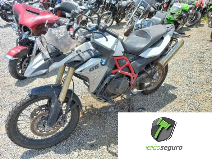 LOTE 029  BMW F 800 2017