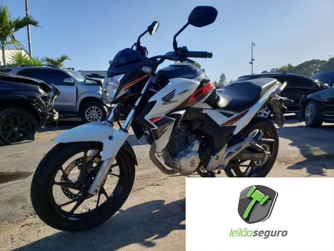 LOTE 038  HONDA CB 250 2019