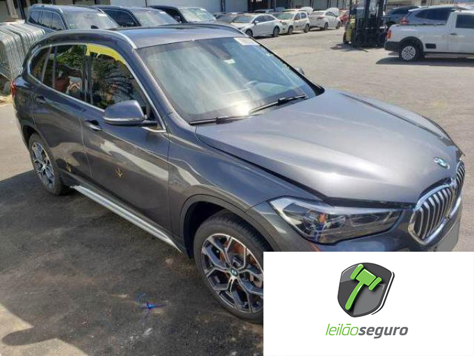 LOTE 039  BMW X1 2021