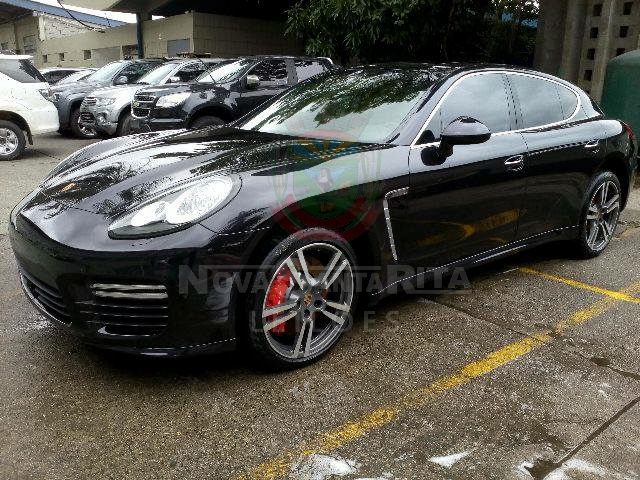 LOTE 001 - PORSHE PANAMERA 4.8 Turbo 4WD 2010